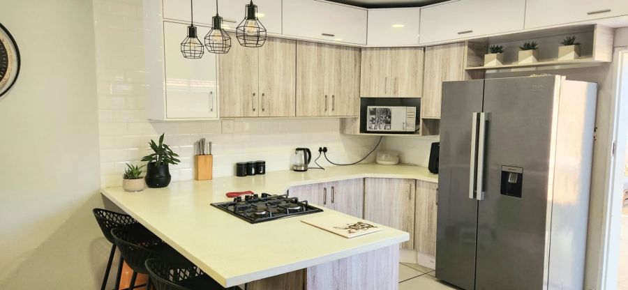 4 Bedroom Property for Sale in Roodia Free State